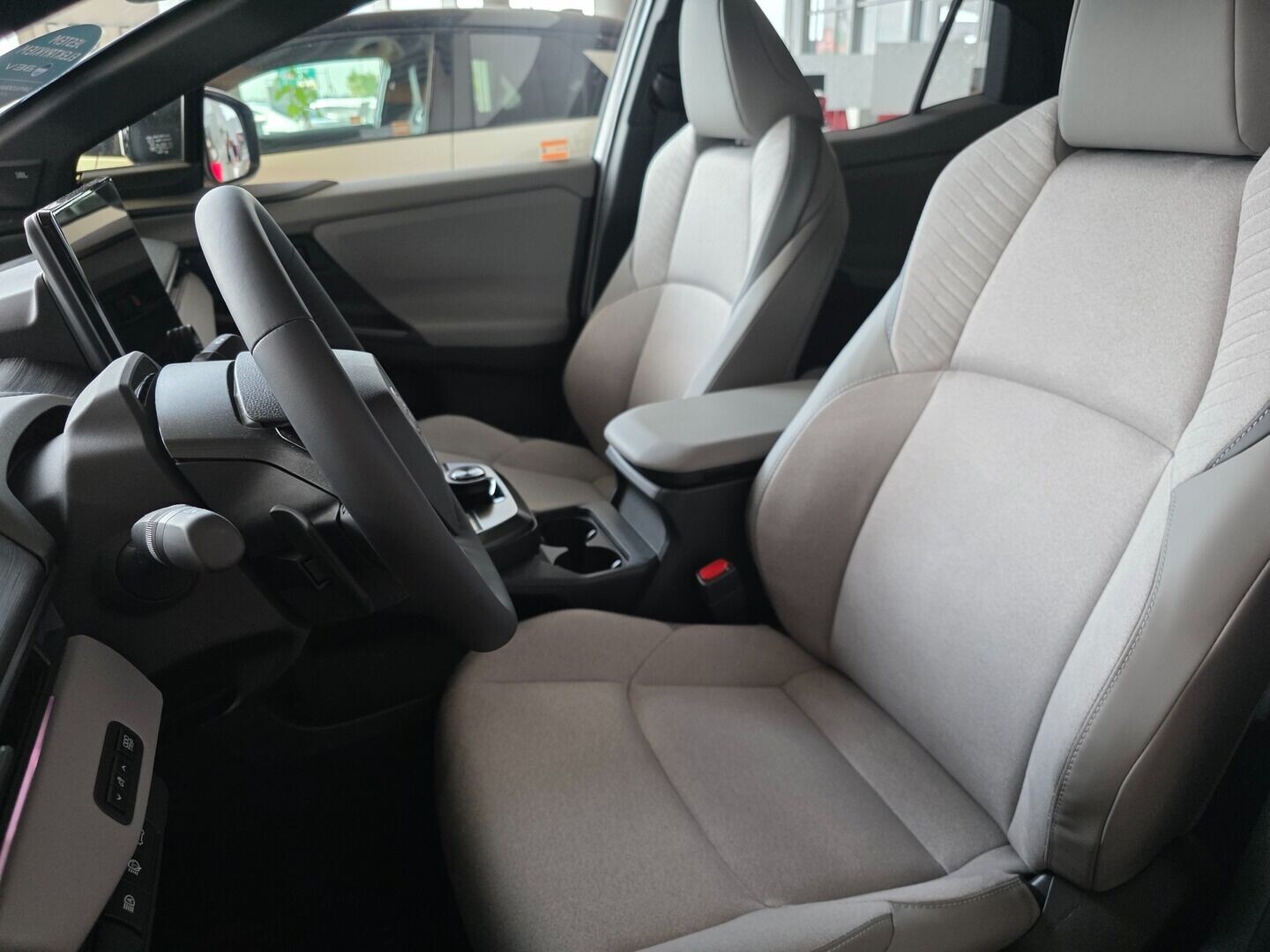 Toyota C-HR+