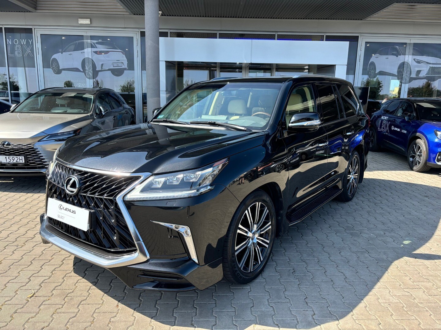 Lexus LX