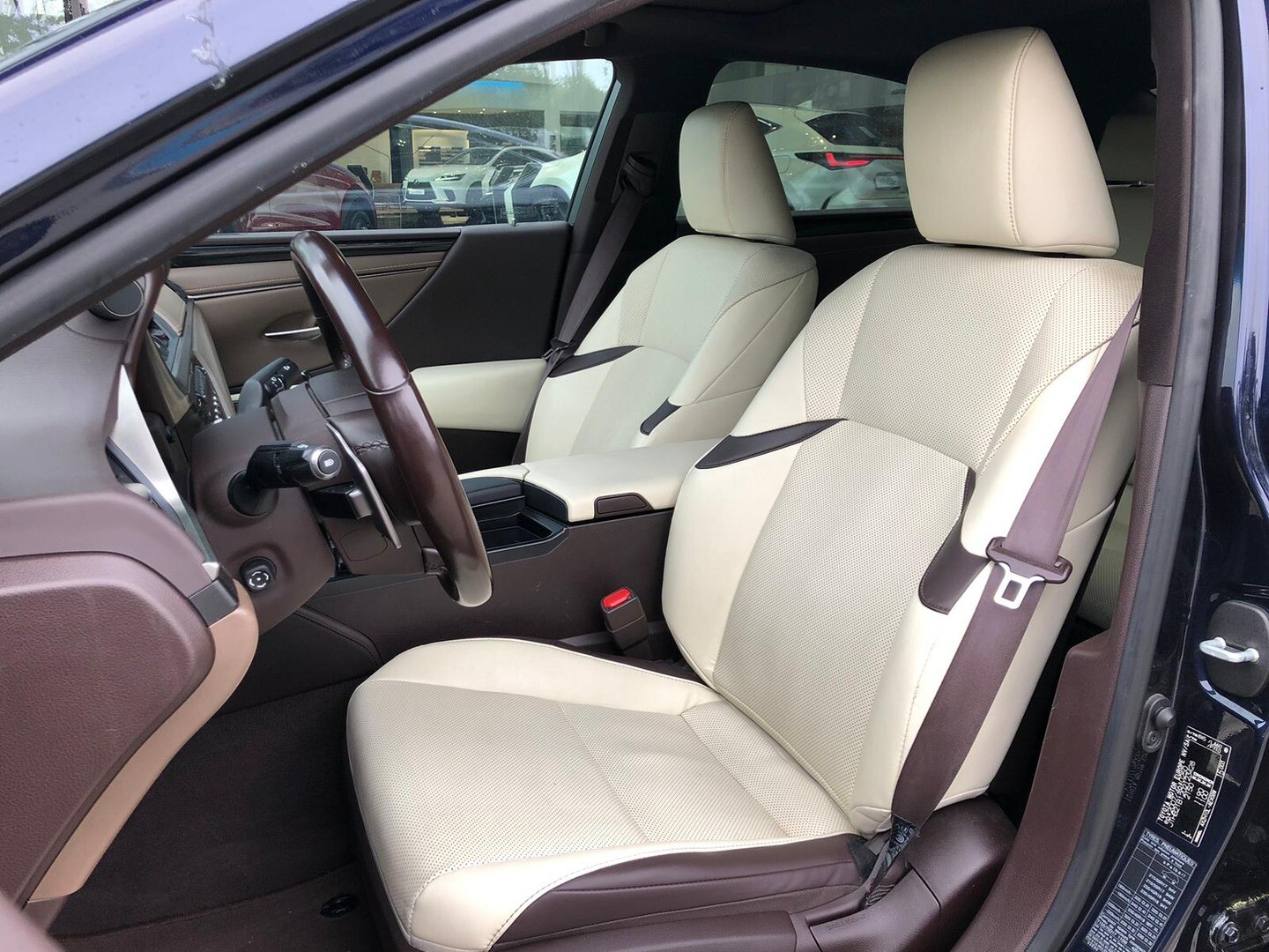 Lexus ES