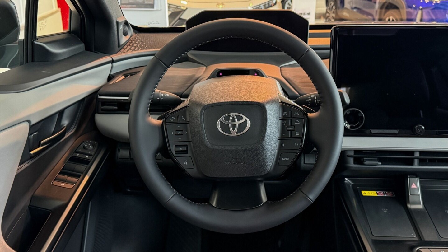 Toyota C-HR+