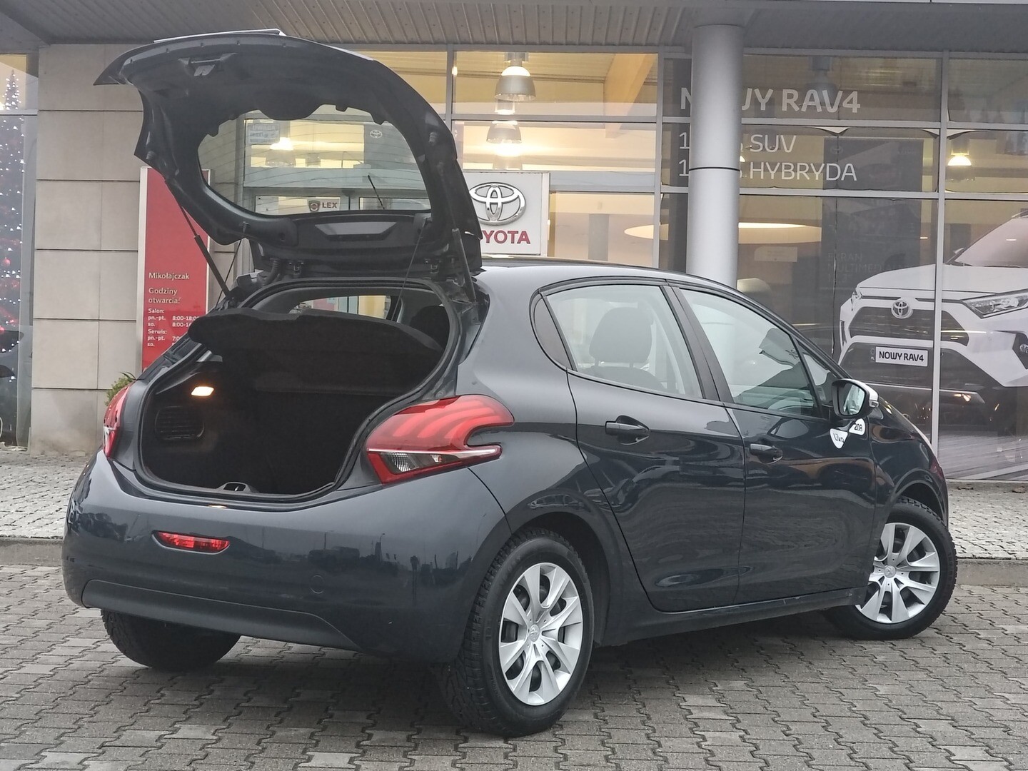 Peugeot 208