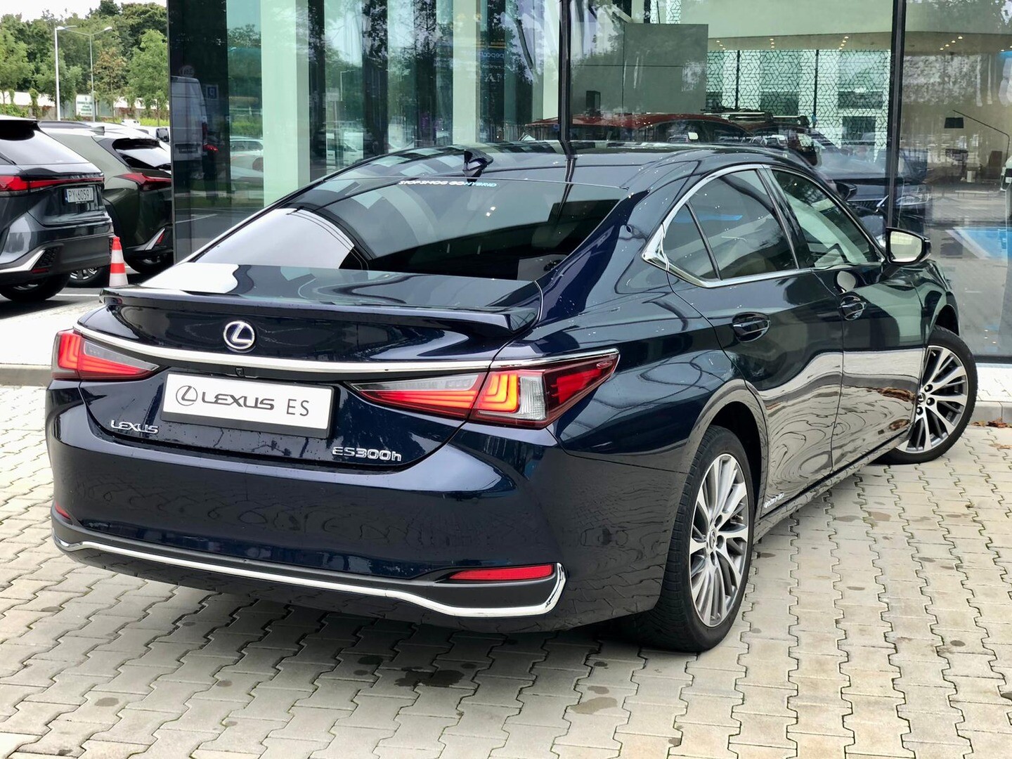 Lexus ES