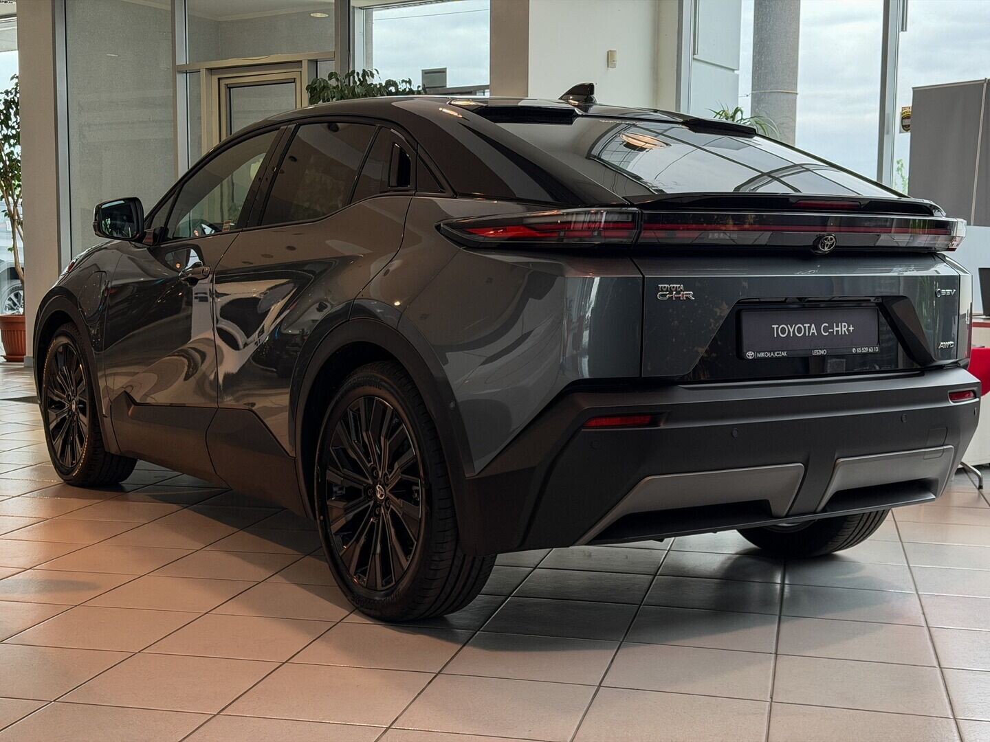 Toyota C-HR+