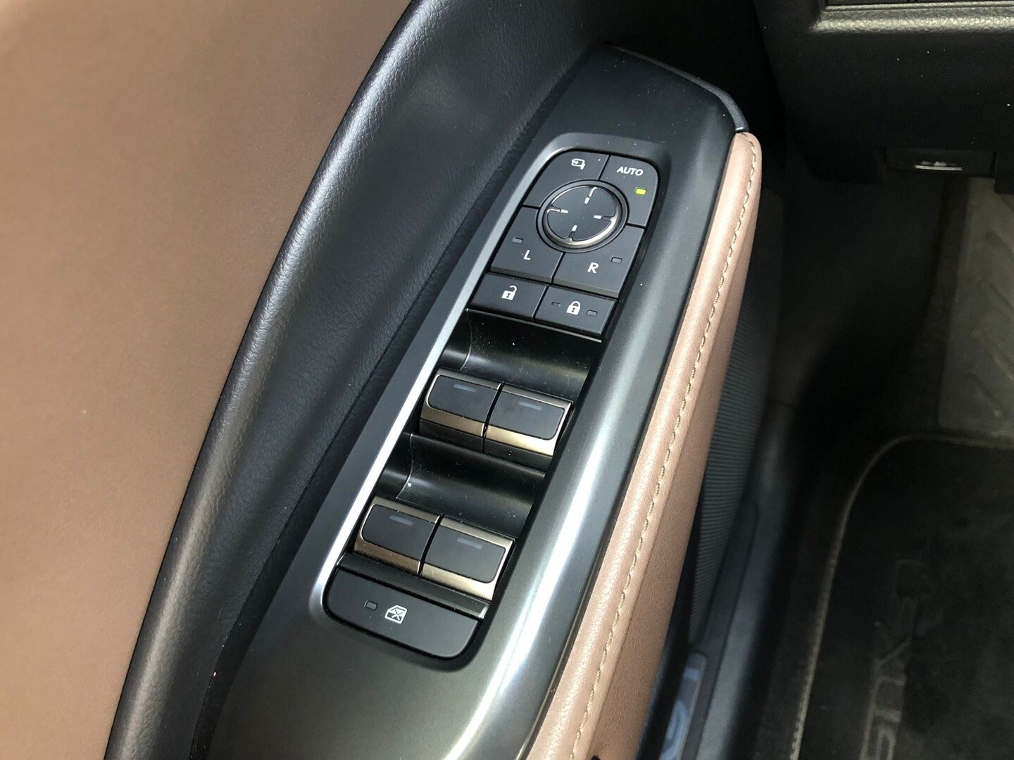Lexus LBX