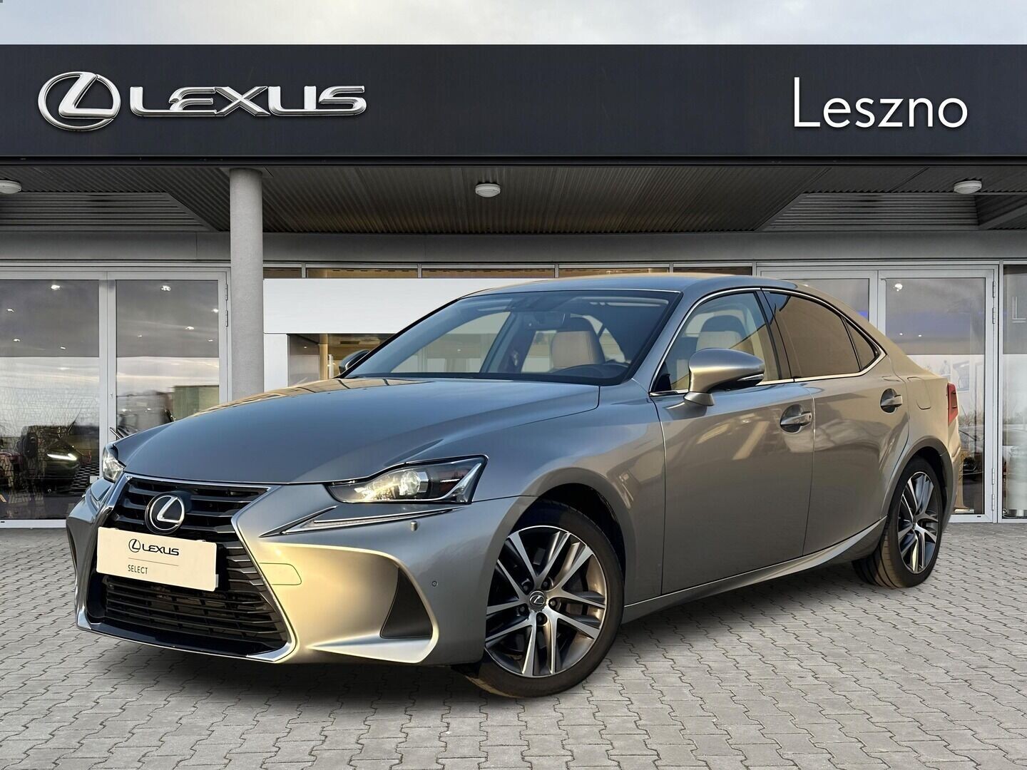 Lexus IS