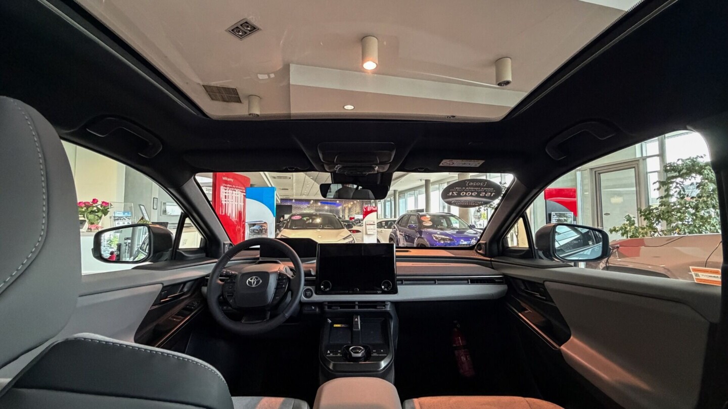 Toyota C-HR+