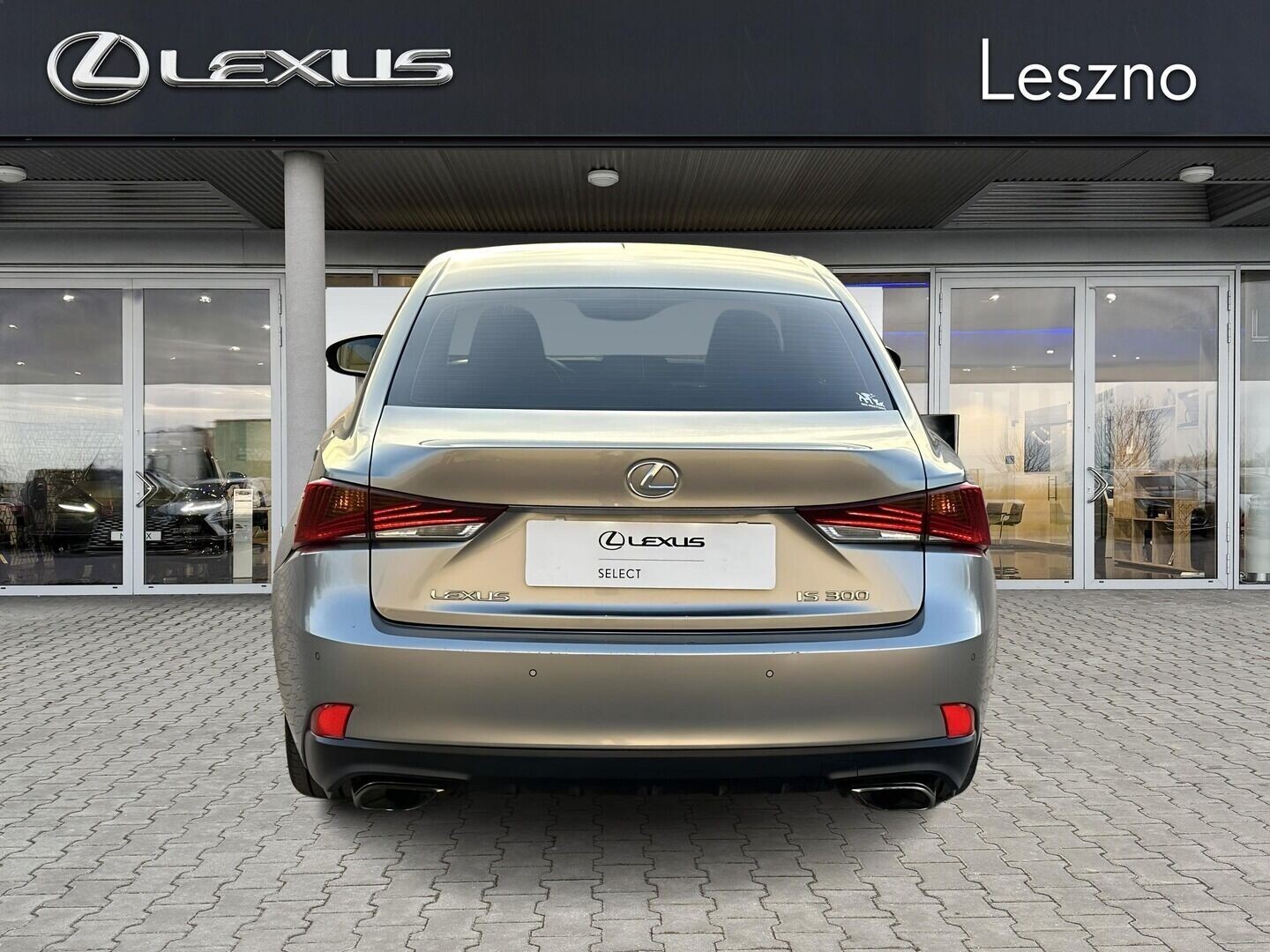 Lexus IS