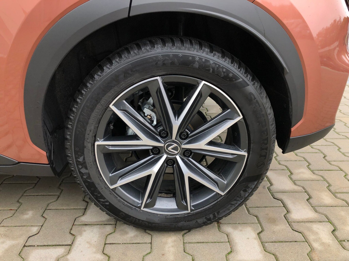 Lexus LBX