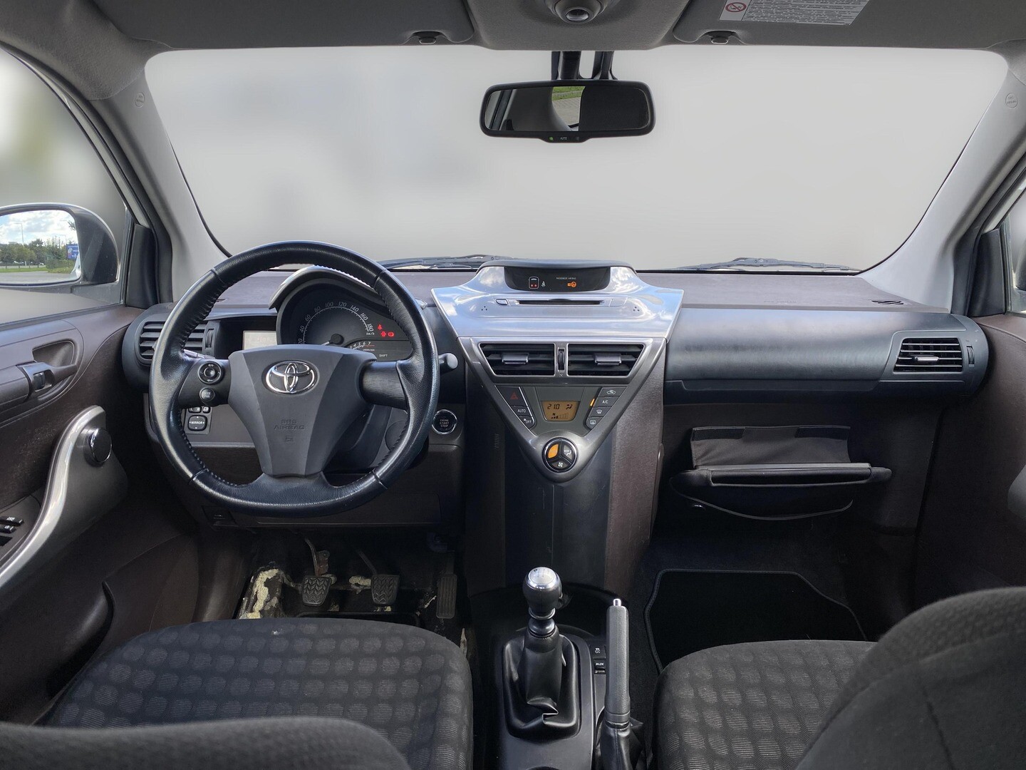 Toyota iQ