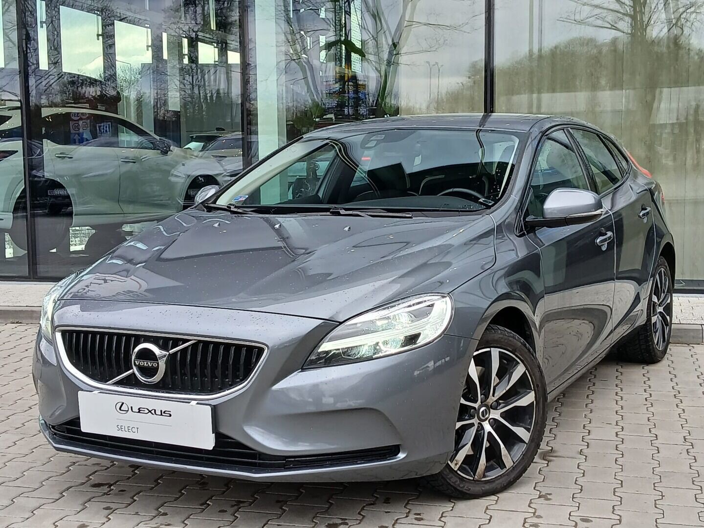 Volvo V40