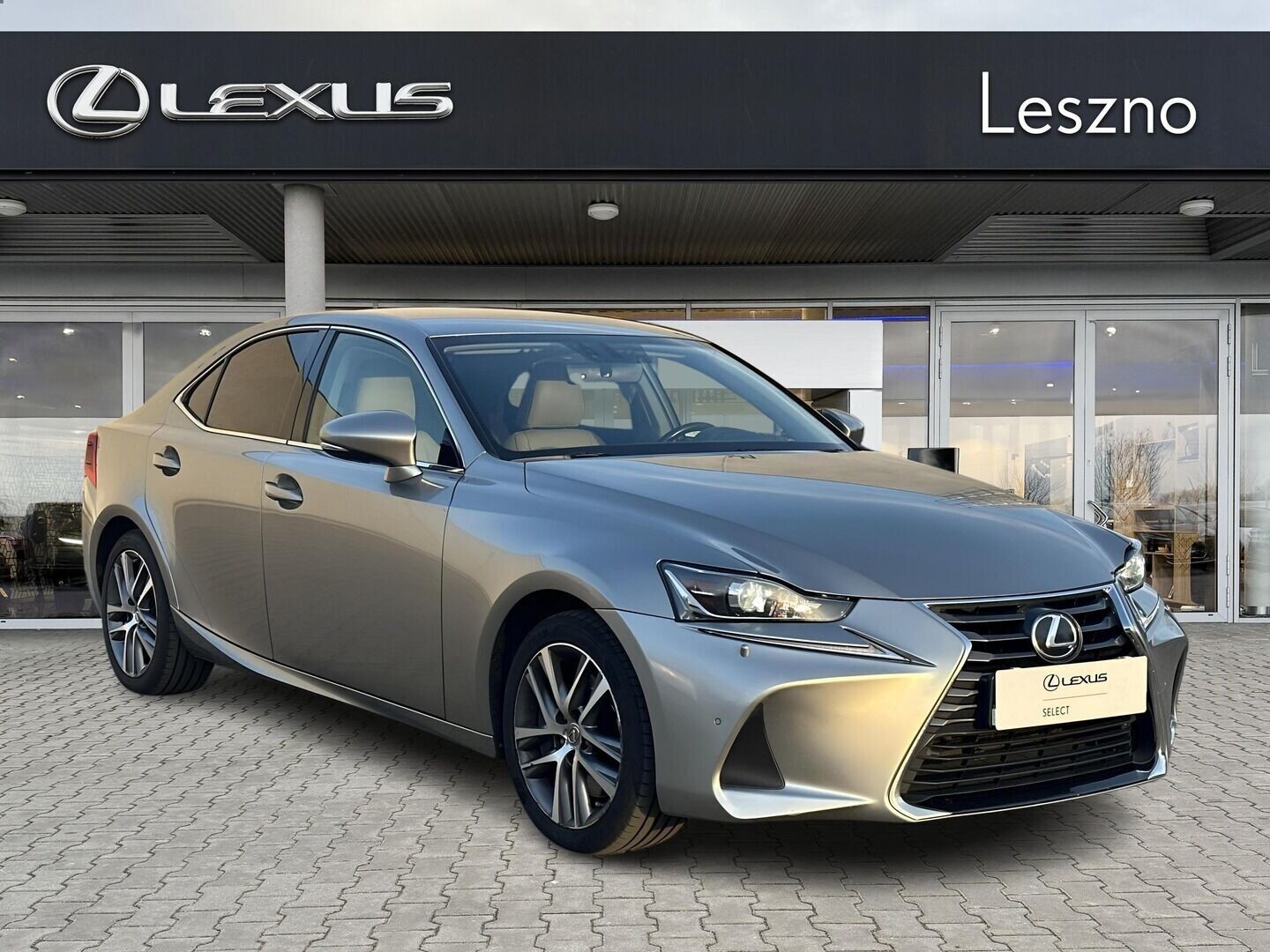 Lexus IS