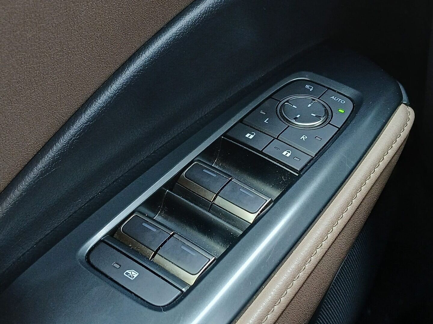 Lexus LBX