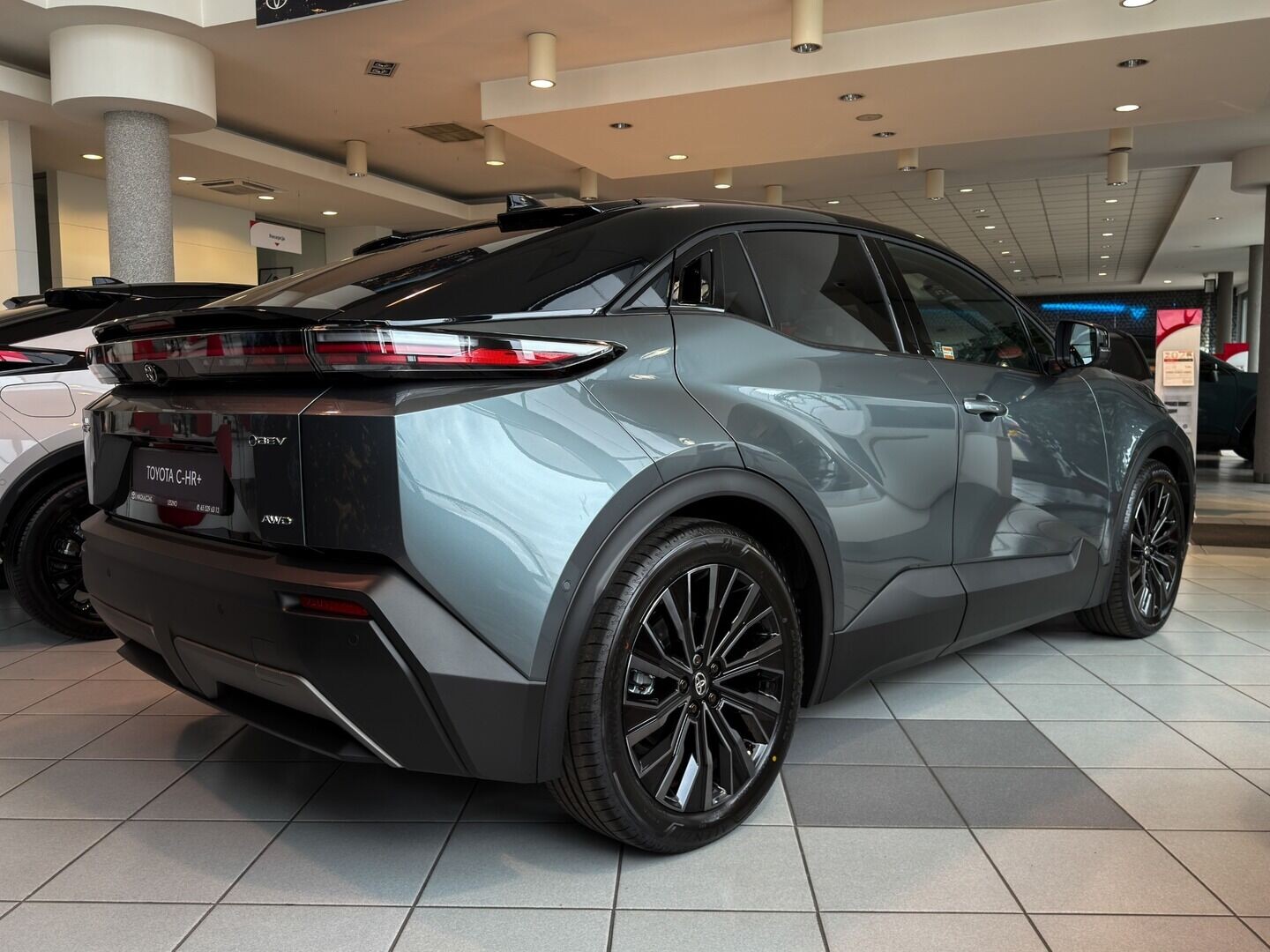 Toyota C-HR+