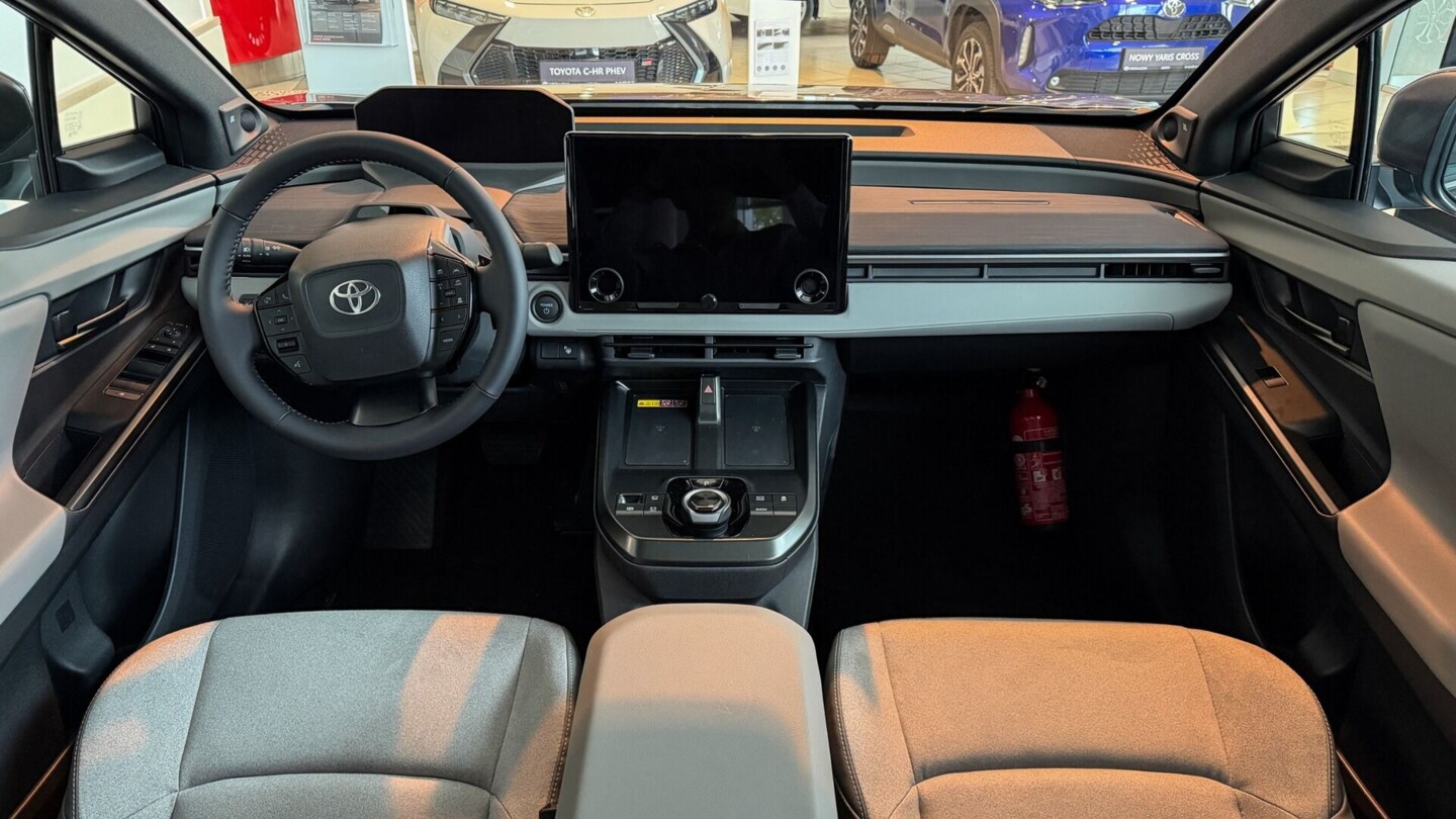 Toyota C-HR+