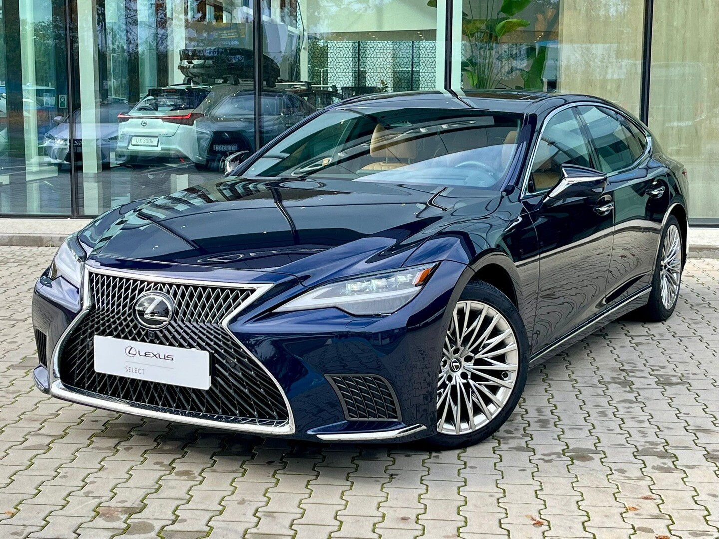 Lexus LS
