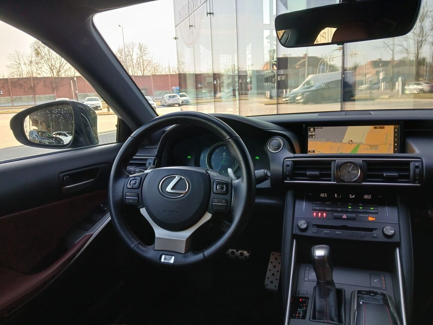 Lexus IS