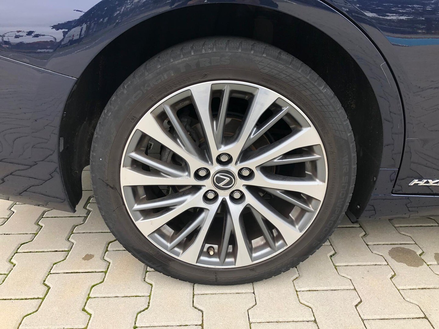 Lexus ES