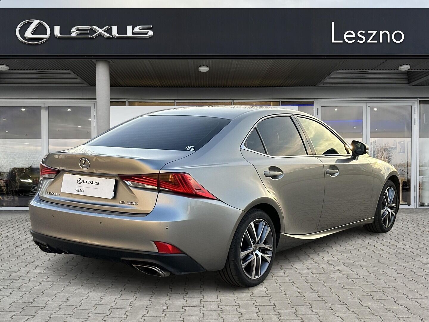 Lexus IS