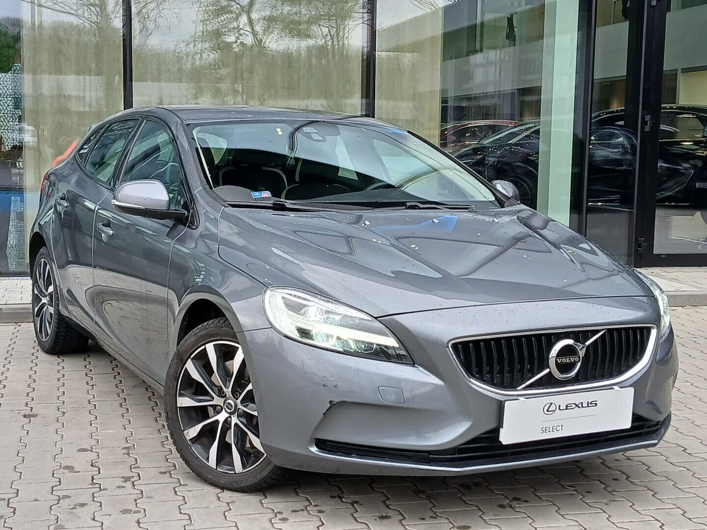 Volvo V40