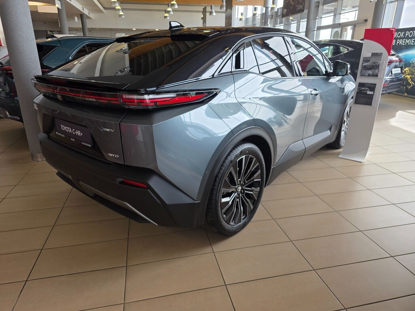 Toyota C-HR+