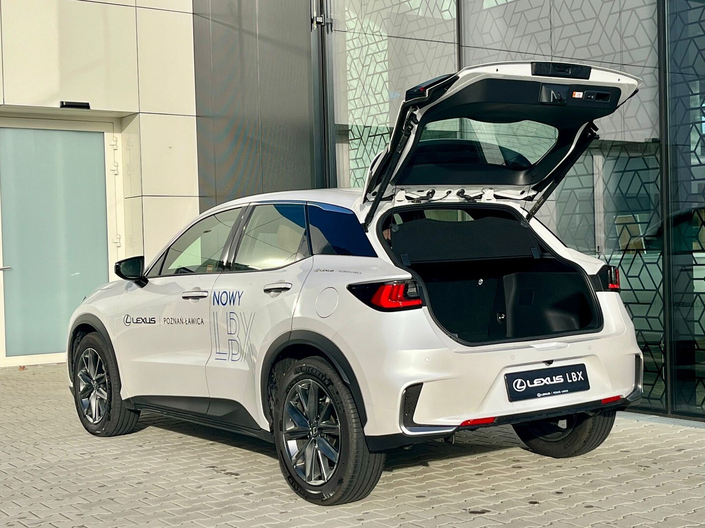 Lexus LBX